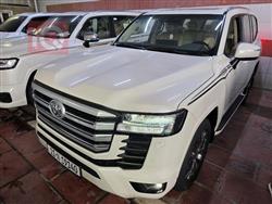 تۆیۆتا لاند کروزەر